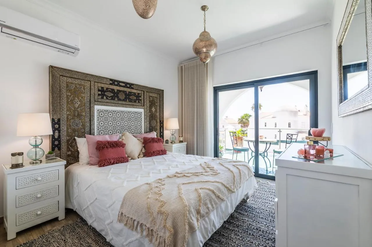 Riad Matias Gale - Luxury Villa With Private Pool, Ac, Free Wifi, 5 Min From The Beach Guia  Portugal