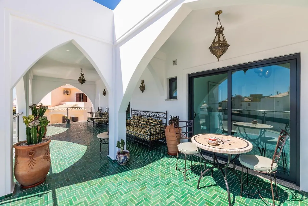 Riad Matias Gale - Luxury Villa With Private Pool, Ac, Free Wifi, 5 Min From The Beach Guia  Guia (Faro)