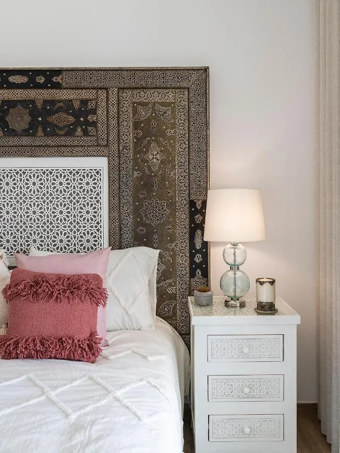 Riad Matias Gale - Luxury Villa With Private Pool, Ac, Free Wifi, 5 Min From The Beach Guia  0*, Guia (Faro)